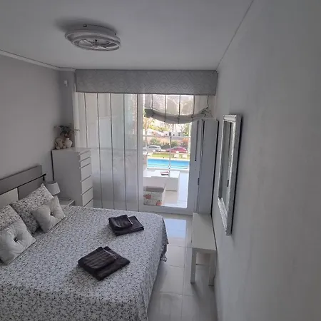 Magic - 1st Line, Seaview, Pool & Parking דירה